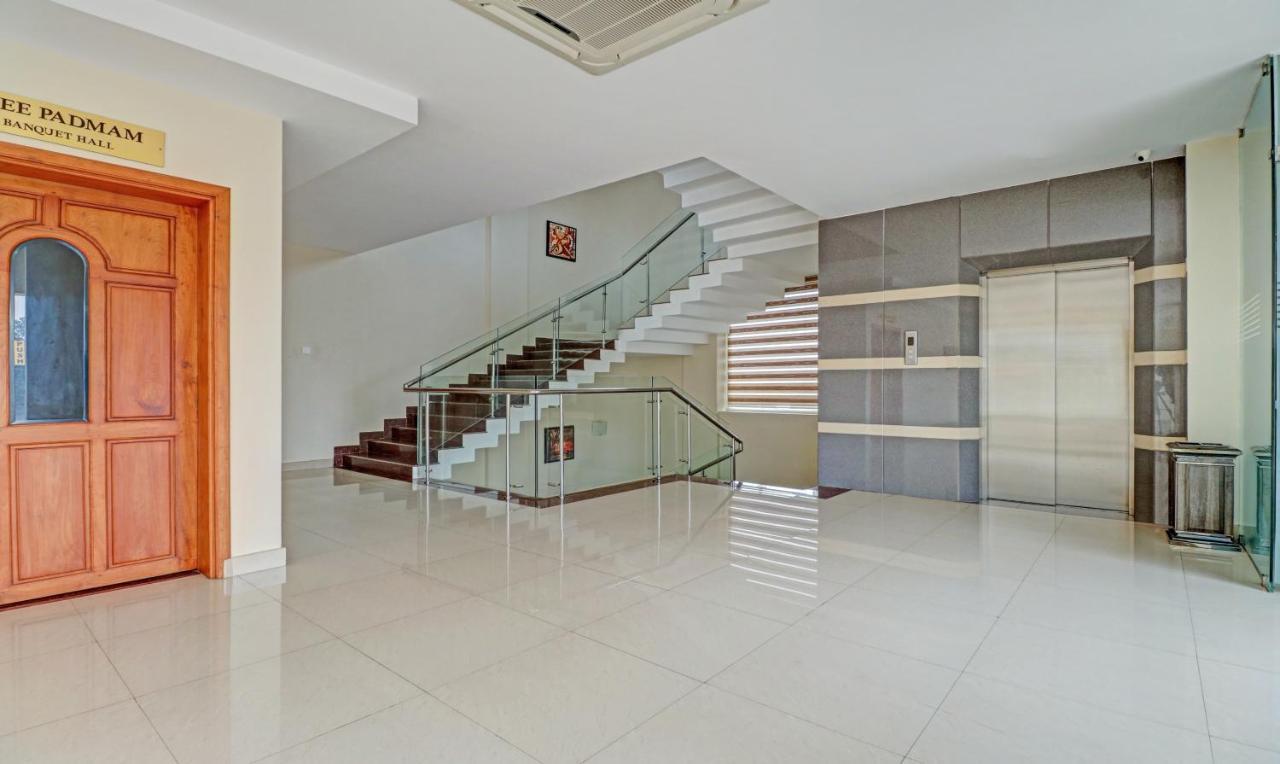 Hotel Treebo Tryst Sreepadmanabha Balaramapuram à Kovalam Extérieur photo
