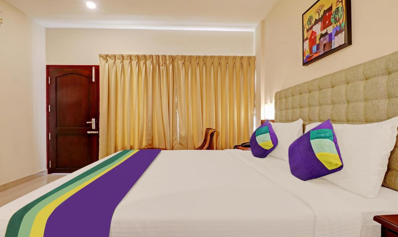 Hotel Treebo Tryst Sreepadmanabha Balaramapuram à Kovalam Extérieur photo